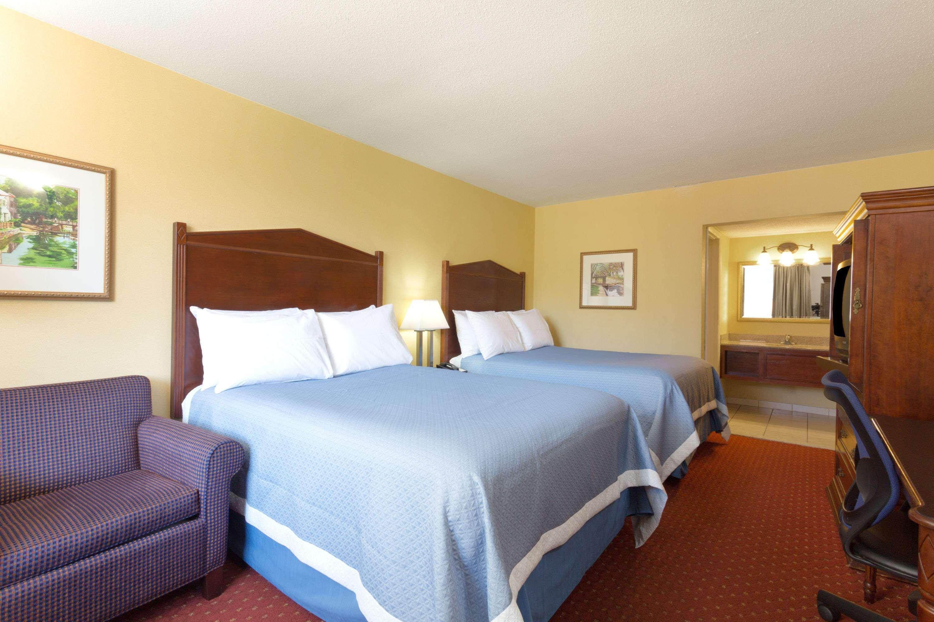 Days Inn By Wyndham Washington Dc/Gateway Exterior foto