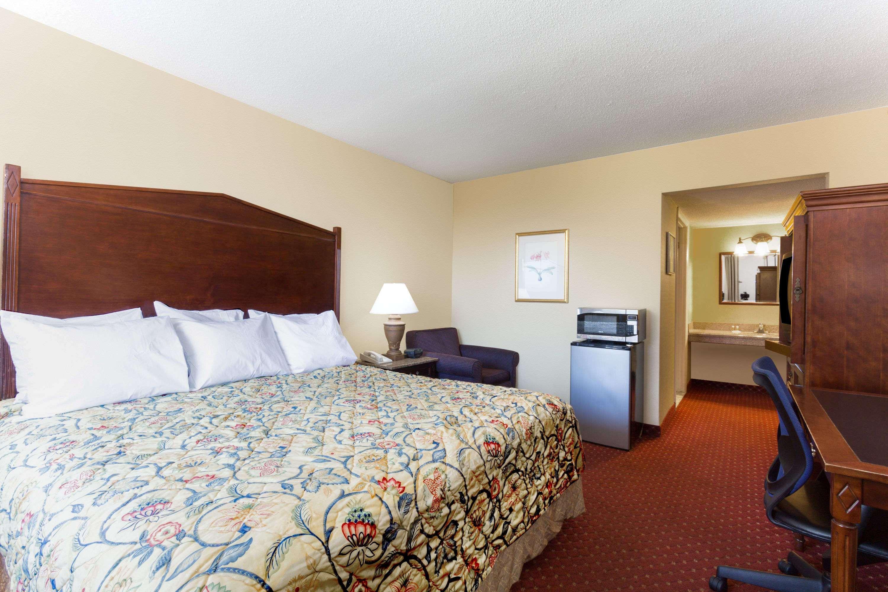 Days Inn By Wyndham Washington Dc/Gateway Exterior foto