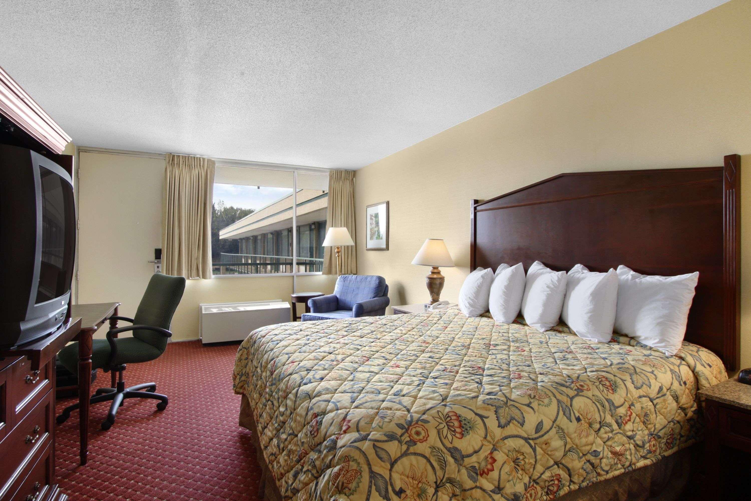 Days Inn By Wyndham Washington Dc/Gateway Exterior foto